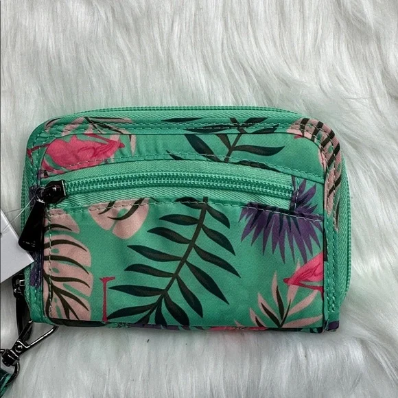 Lug Rodeo 2 Wallet Flamingo Mint new with tags nwt floral tropical Florida print - Picture 4 of 5